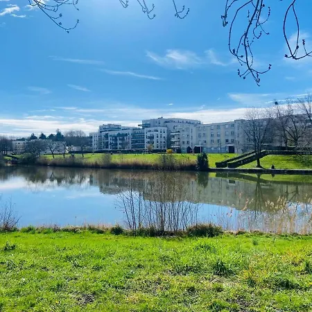 Duplex With Private Garden, Access Paris And Apartmán Torcy (Seine-et-Marne)
