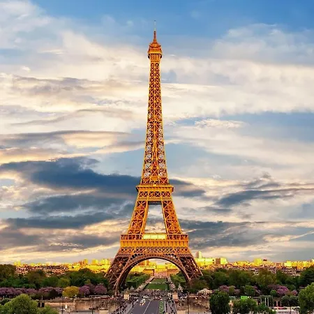 Duplex With Private Garden, Access Paris And