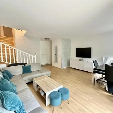 Apartmán Duplex With Private Garden, Access Paris And
