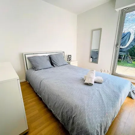Duplex With Private Garden, Access Paris And Torcy (Seine-et-Marne)