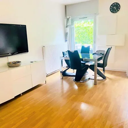 Apartmán Duplex With Private Garden, Access Paris And Torcy (Seine-et-Marne)