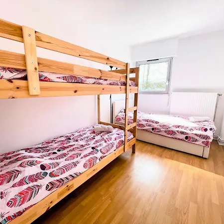 Duplex With Private Garden, Access Paris And * Torcy (Seine-et-Marne)