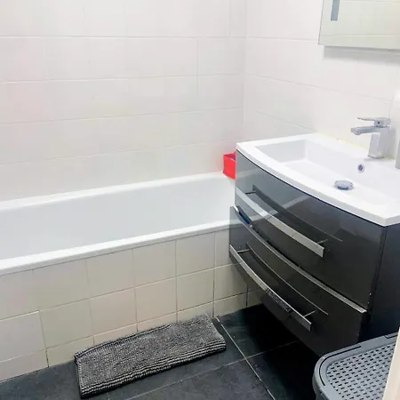 Apartmán Duplex With Private Garden, Access Paris And