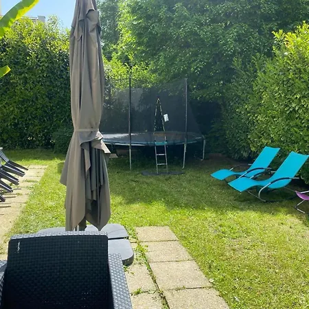 Duplex With Private Garden, Access Paris And Apartmán *